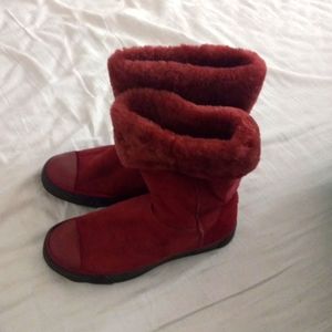 UGG red boots in great condition